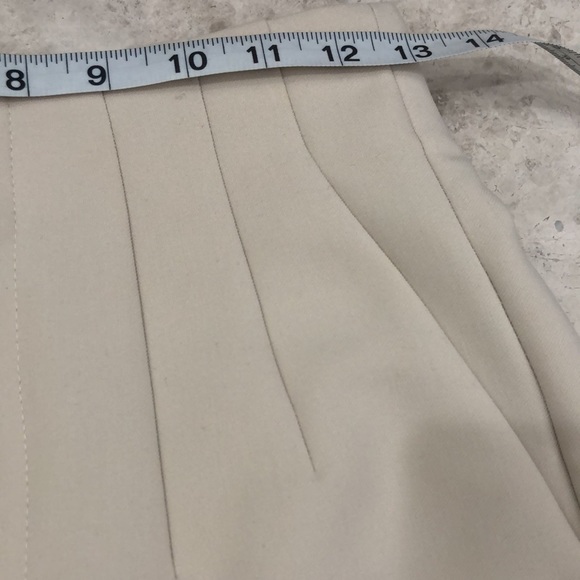 Zara NWOT high waisted ecru shorts. Size 24 - Picture 4 of 6